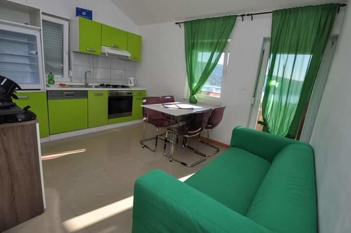 Panorama Sunset Apartments كريس الغرفة الصورة